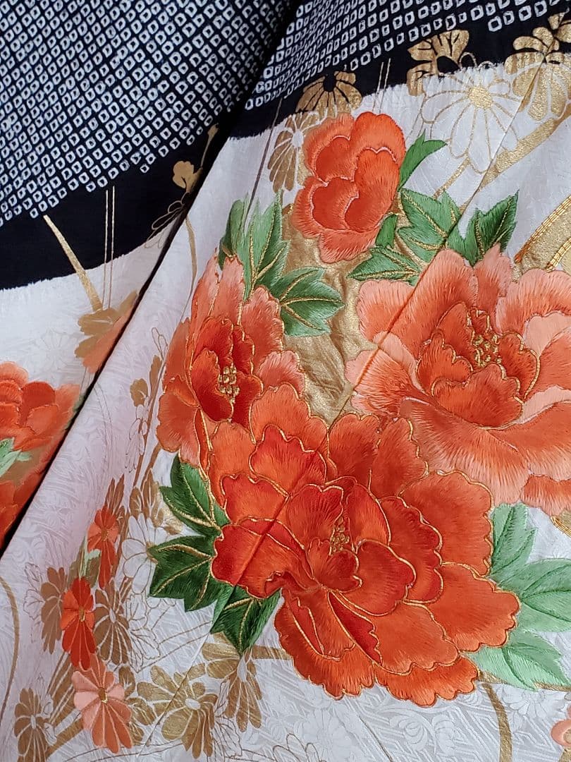 【レトロ調＊美品】振袖&襦袢セット　絞り　刺繍　黒　白　オレンジ　トールサイズ