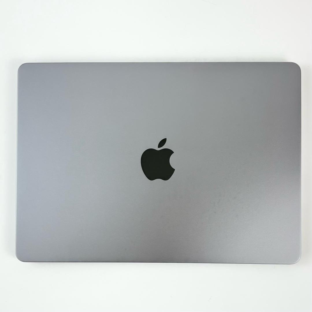 【極美品】MacBook Air M2 2022 13.6インチ A2681
