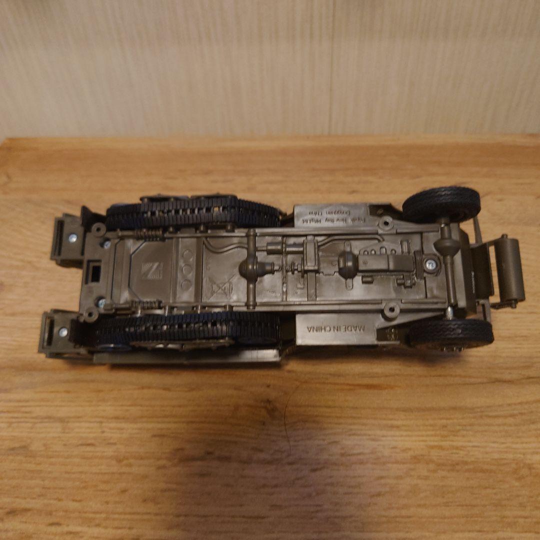 戦車と軍用トラックのミニチュアモデルセット おまけ付き