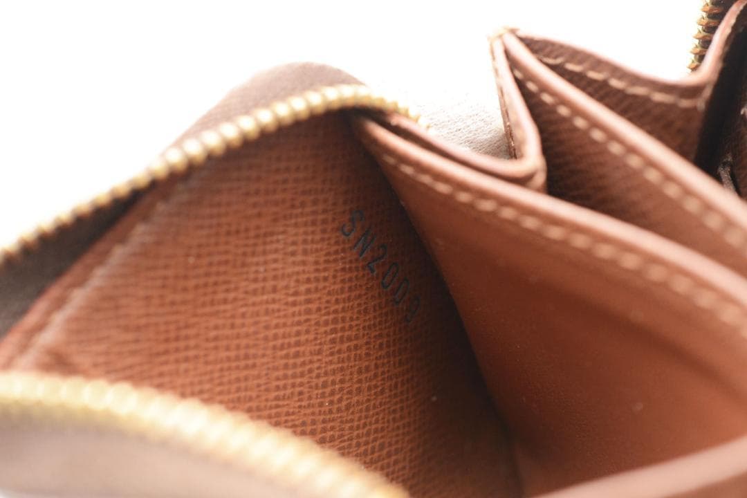 【美品】ルイヴィトン モノグラム ジッピー パース M60067 小銭入れ