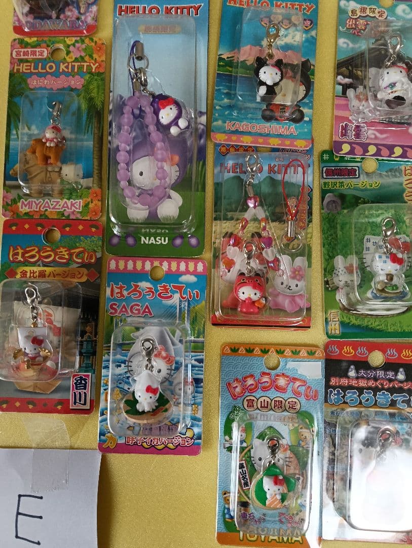 E ご当地ハローキティファスナーストラップなど日本全国47都道府県制覇！＋１個