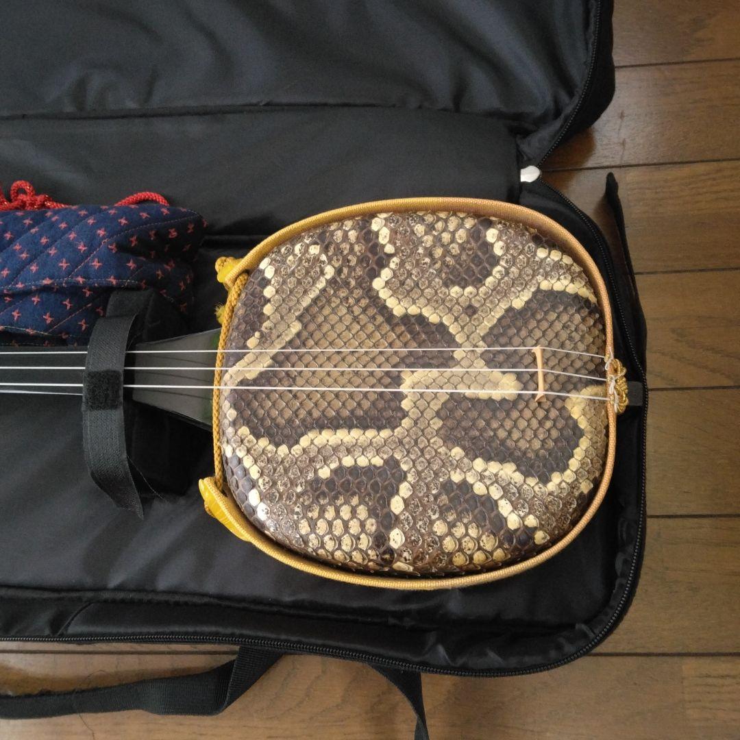 三線 ケース小物付き 蛇皮