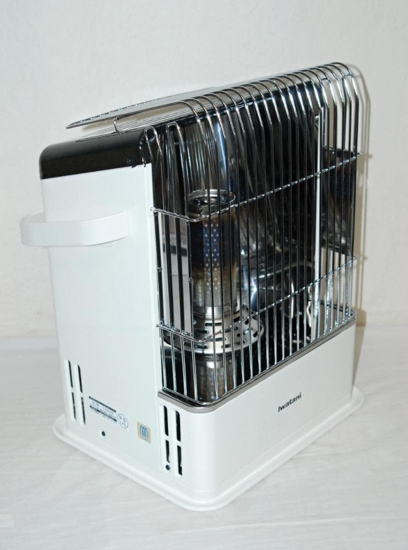イワタニ カセットガスストーブ ハイパワー デカ暖 CB-STV-DKD-W