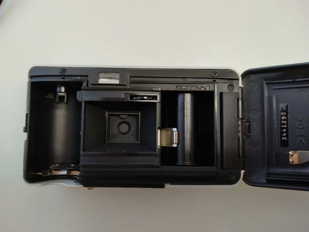 ピングー　フィルムカメラ　konica