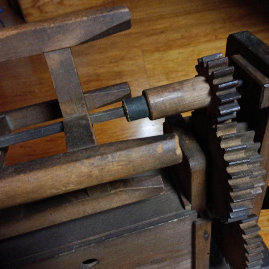 木製アンティーク機械 手巻き