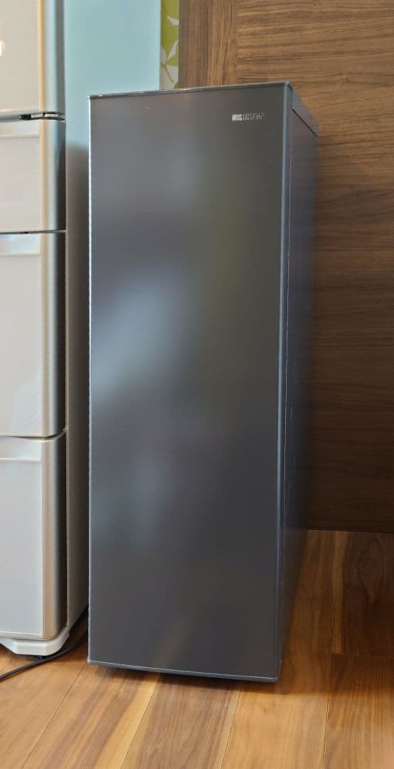 冷凍庫 アイリスオーヤマ 80L ISUN-8B-HA 個人使用品