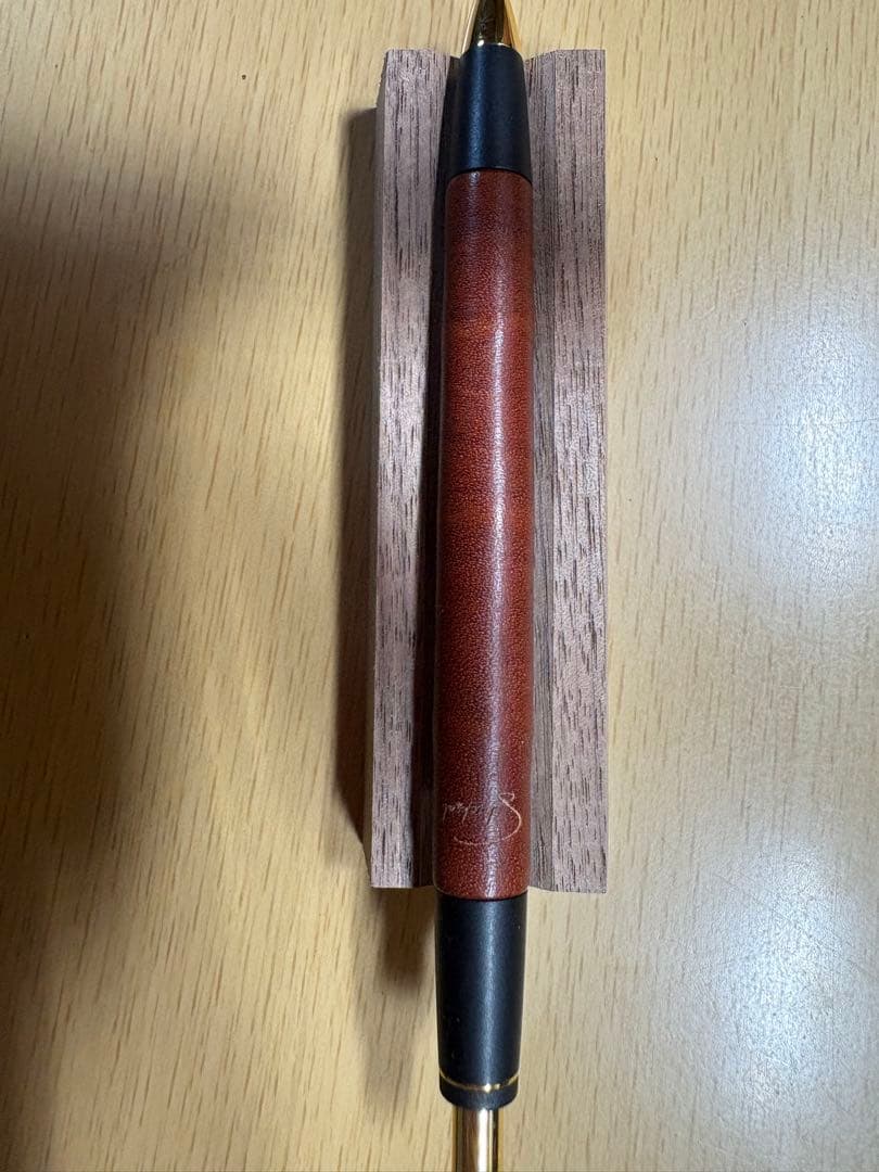 Schicksal 革軸ペン　特上ヌメ革節目模様ブラウン