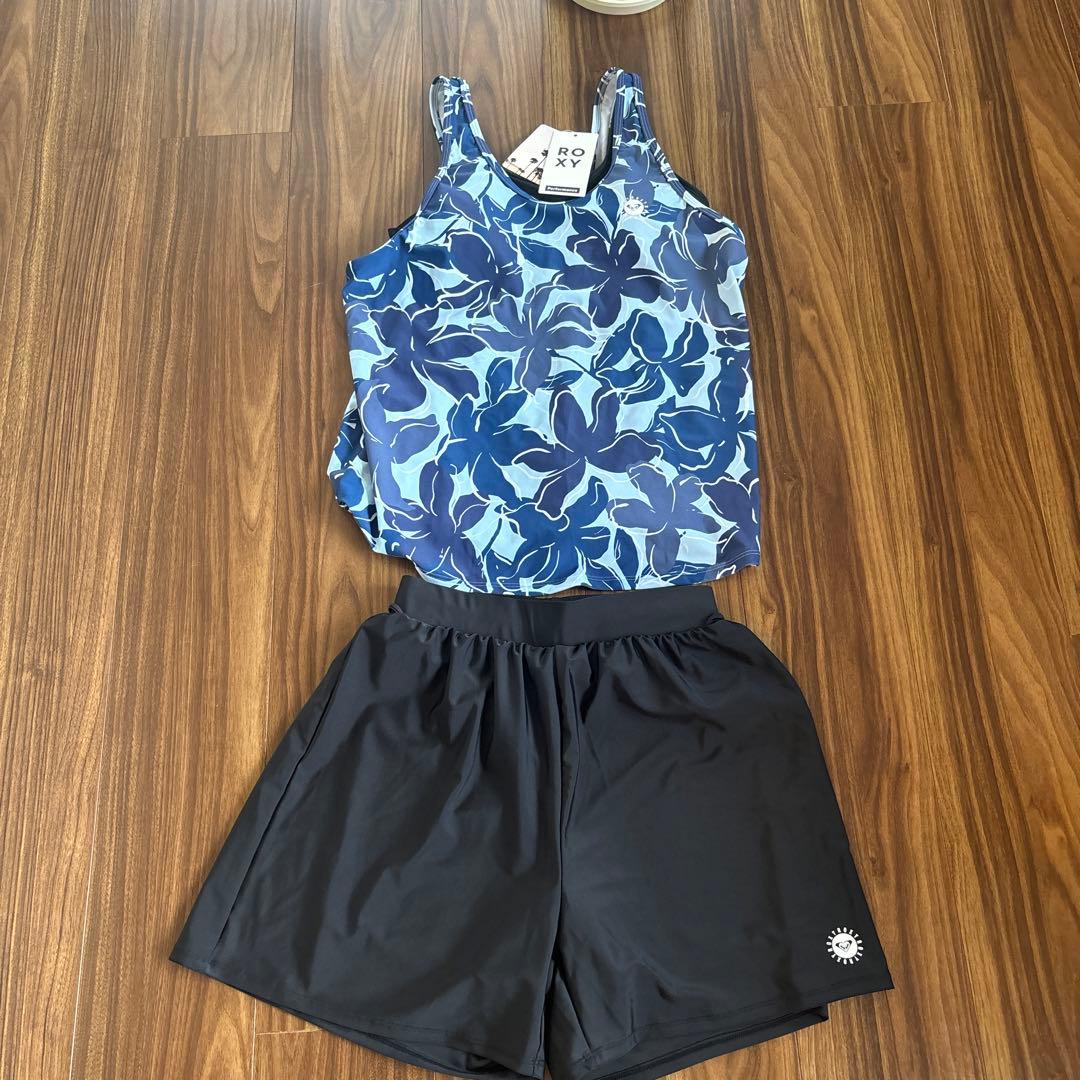 ROXYタンキニ水着