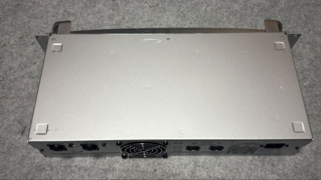 BEHRINGER iNUKE NU1000 ステレオパワーアンプ