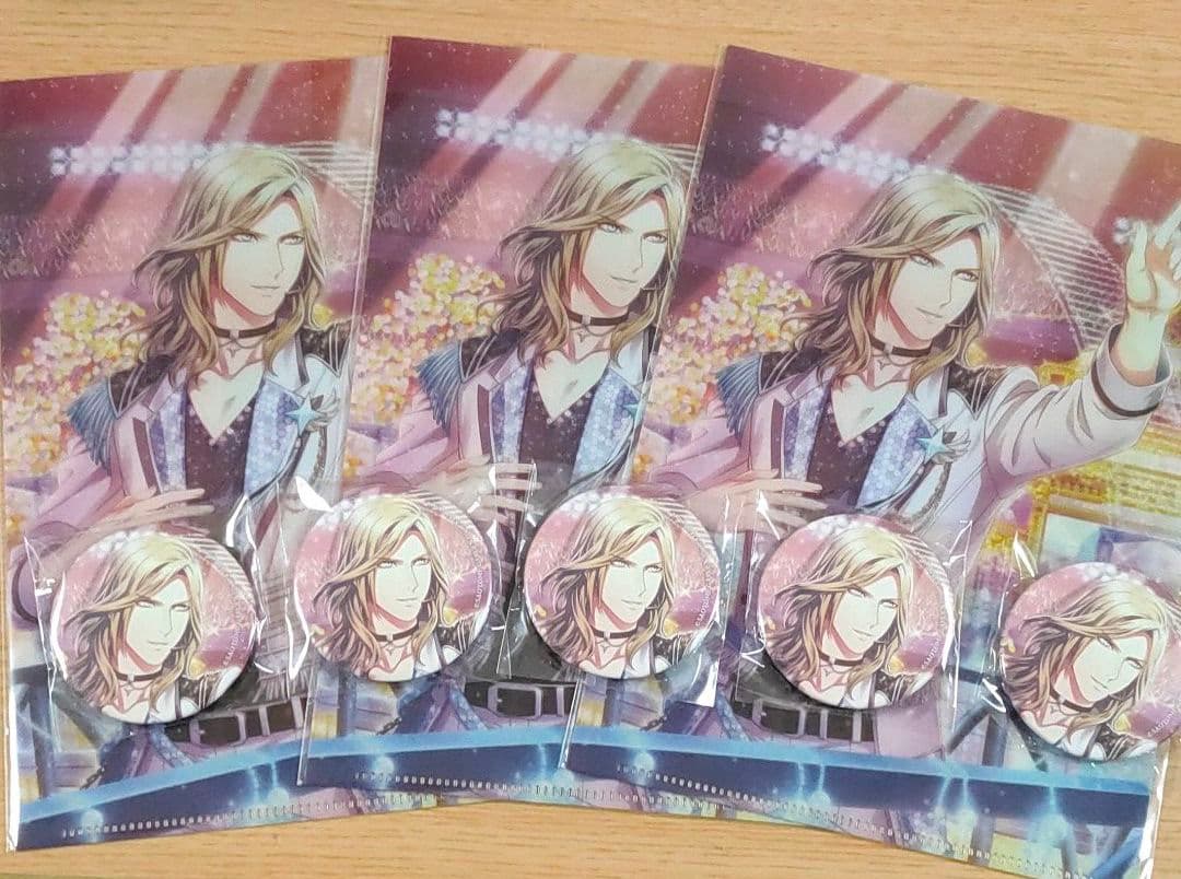 ⑧カミュ  うたプリ　ファミマ　缶バッジ　シャニライ　ファイル