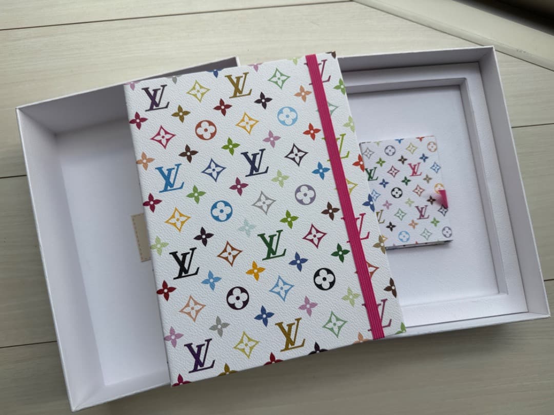 ルイ・ヴィトン x 村上隆コラボ　トレーディングカードセット レアカードは7枚