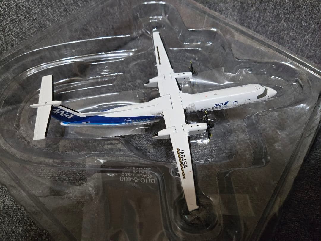 ボンバルディア DHC-8-400 ANA JA845A 1/200