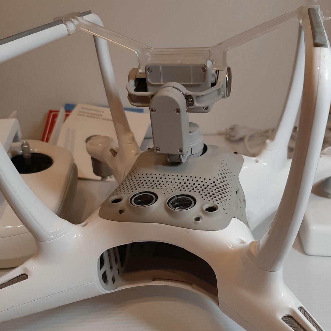 国内正規品DJI ドローン Phantom 4 コントローラーセットケース付