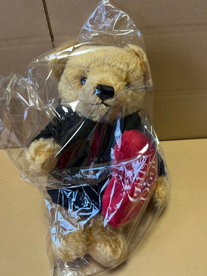 マ*ス様 Girls Don't Cry × Steiff Teddy Bear