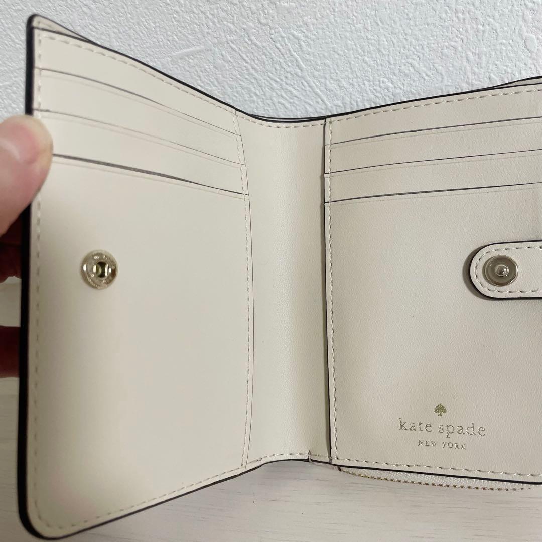 【新品未使用】ケイトスペード ダークベージュマルチフラワー Lジップ 二つ折り