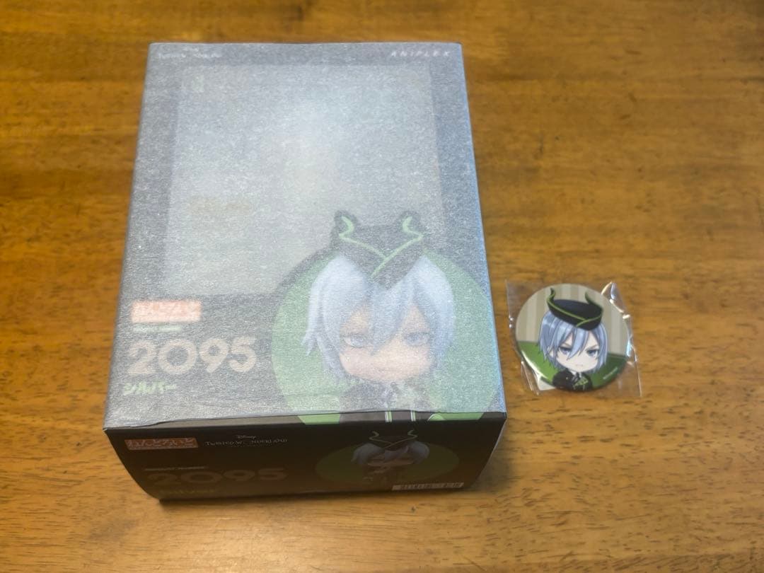 【未開封】ツイステッドワンダーランド ねんどろいど シルバー 特典 缶バッジ