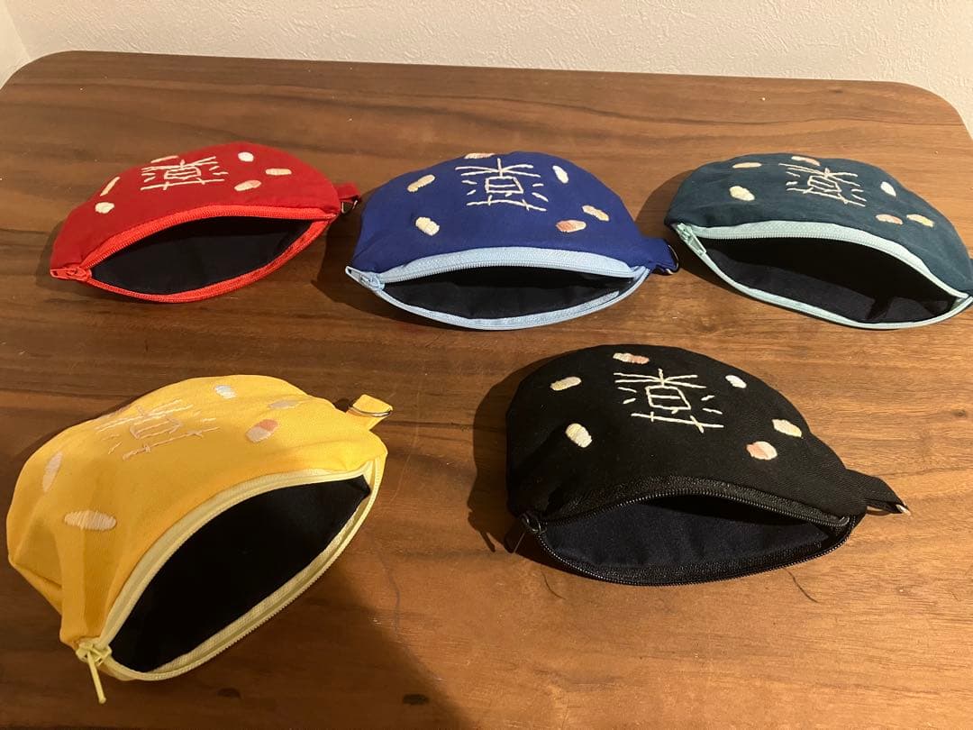 くちなし様　オーダー　お薬ポーチ　ハンドメイド　刺繍　両面　服薬管理　ファスナー