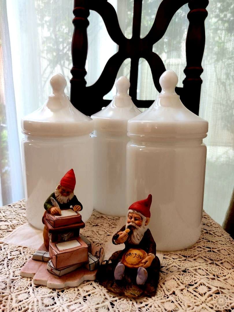 キャニスター　ガラス瓶　ミルクガラス　すりガラス　エッチング