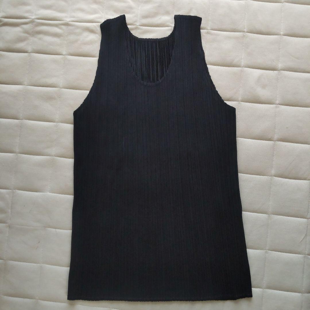 イッセイミヤケ タンクトップ 濃紺 サイズM