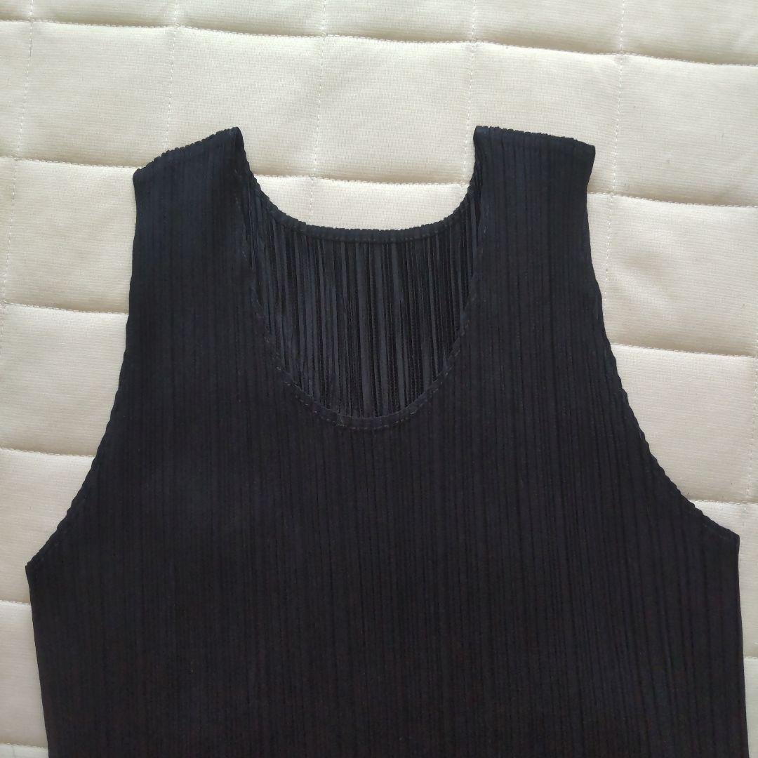 イッセイミヤケ タンクトップ 濃紺 サイズM