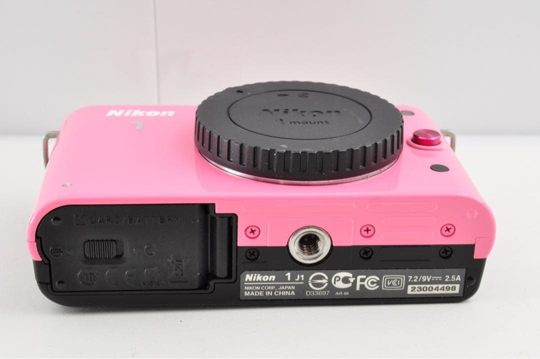 美品　Nikon 1 J1 ピンク ショット数2203回　ミラーレス 一眼