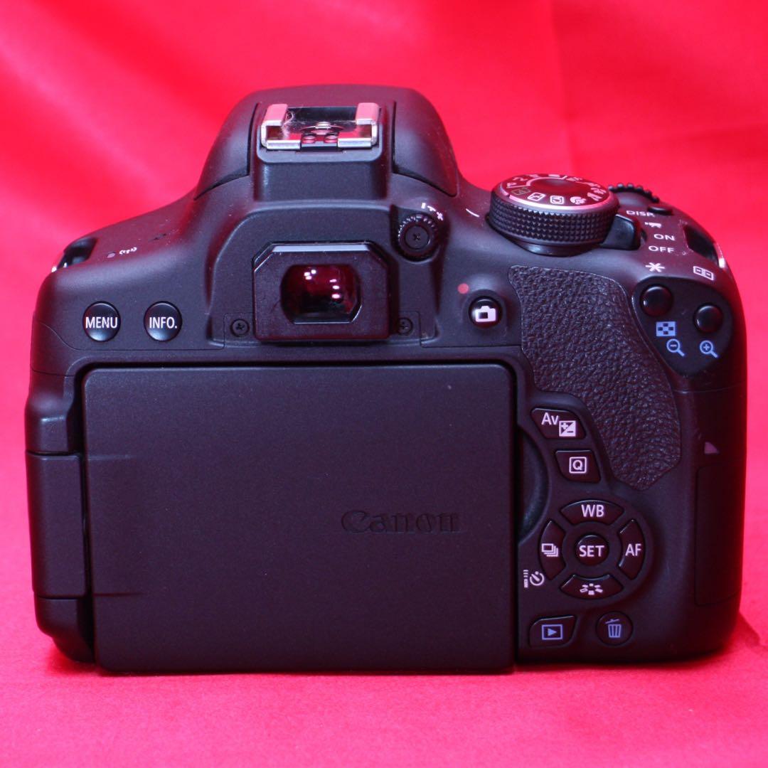 キャノン　キス　x8i デジタルカメラ　一眼レフ　スマホ転送楽々　iPhone