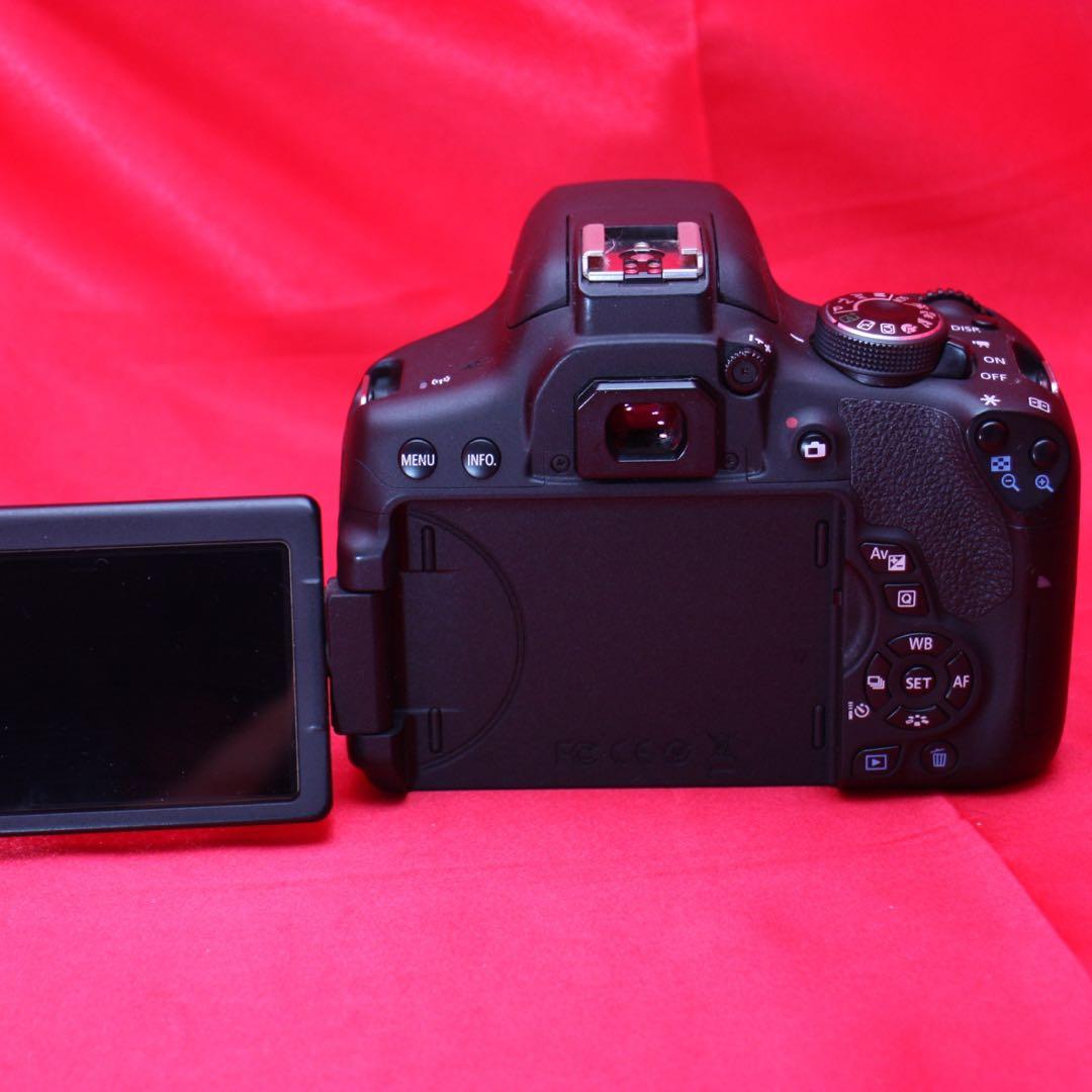 キャノン　キス　x8i デジタルカメラ　一眼レフ　スマホ転送楽々　iPhone