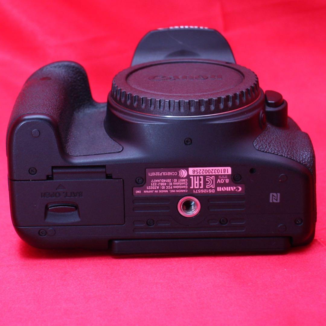 キャノン　キス　x8i デジタルカメラ　一眼レフ　スマホ転送楽々　iPhone