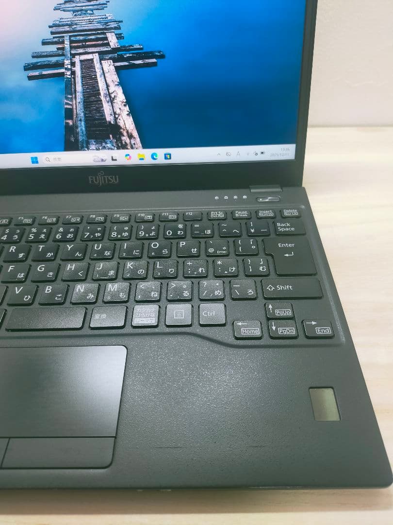 Windowsノート本体 FUJITSU LIFEBOOK U9310/E