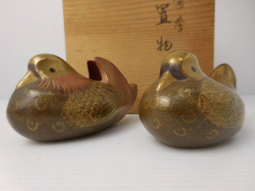 象彦　陶器製　鴛鴦（おしどり）の置物