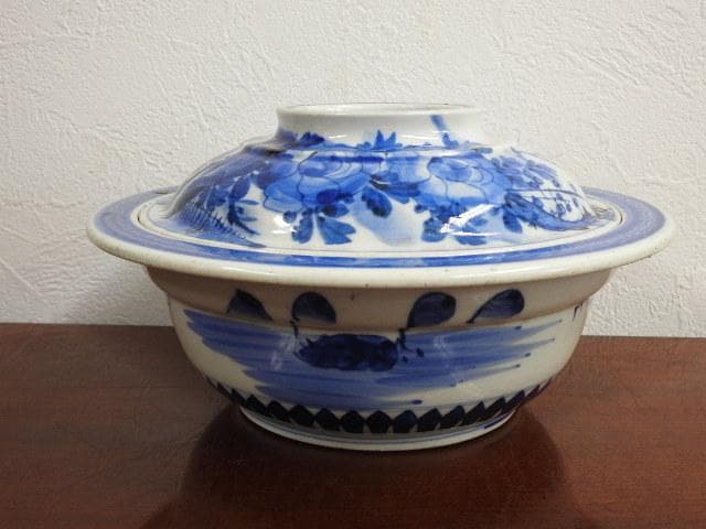 伊万里　蓋付鉢　M586