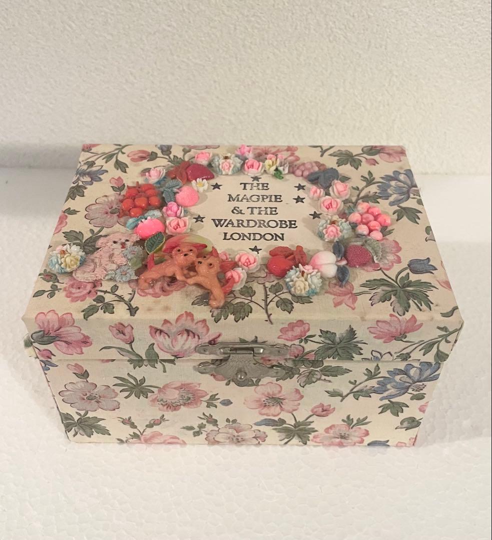 【レア】 THE MAGPIE & THE WARDROBEオルゴール付きBOX