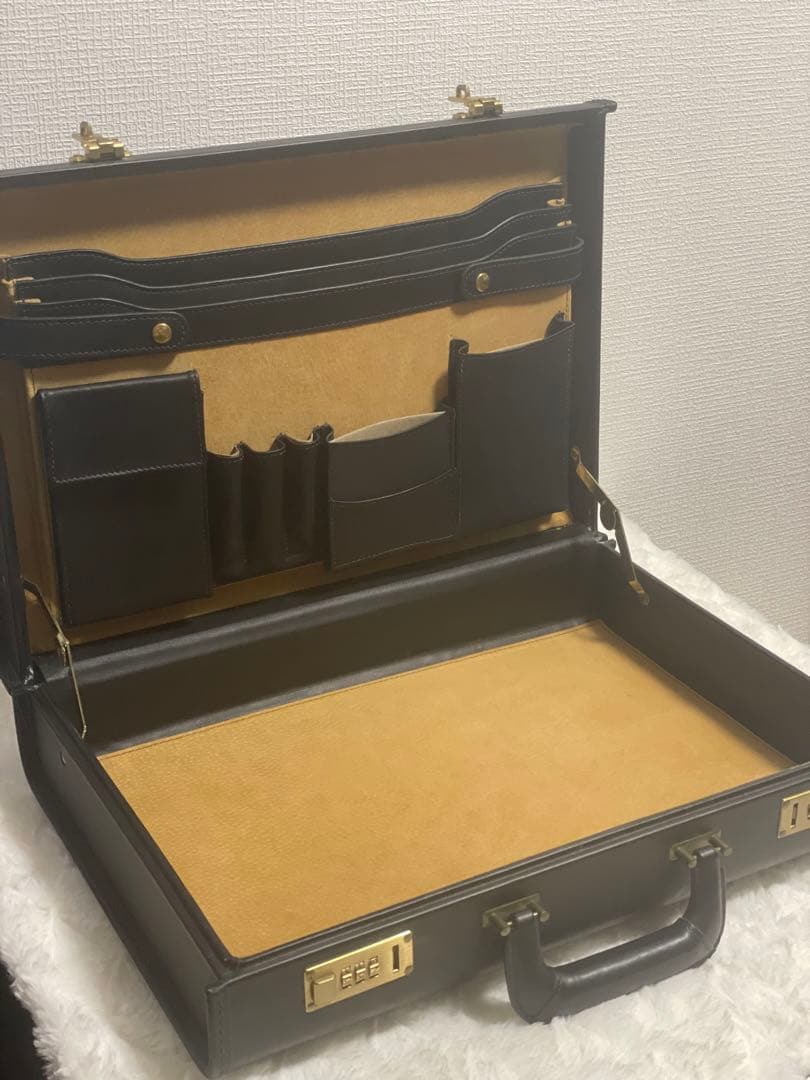 【激レア】COACH コーチ 黒 レザー アタッシュケース ダイヤルロック 鍵付