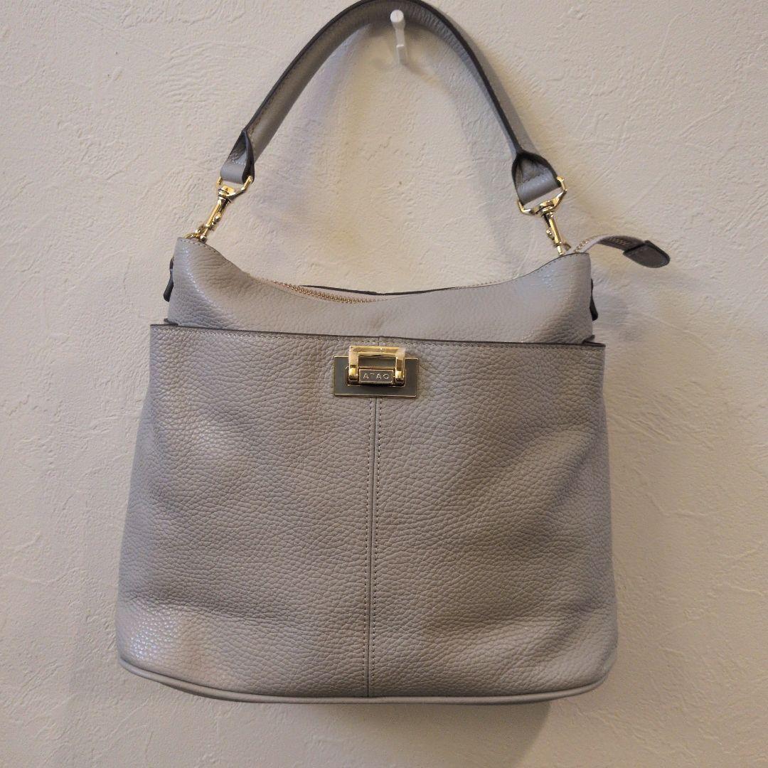 HKTA！アタオ ハンドバッグ ゴールド金具