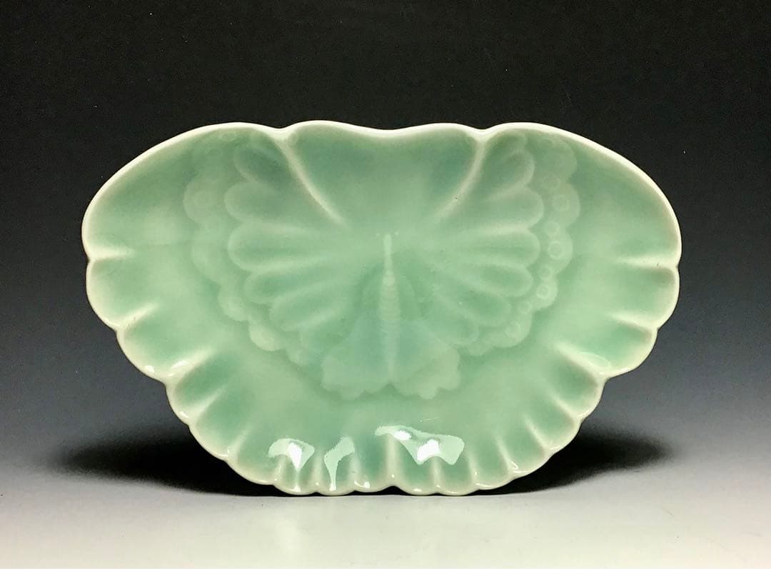 「鍋島」青磁蝶形皿 完品