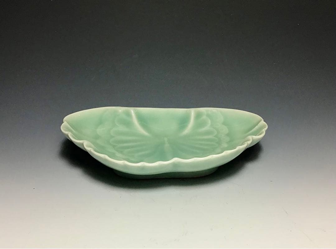 「鍋島」青磁蝶形皿 完品