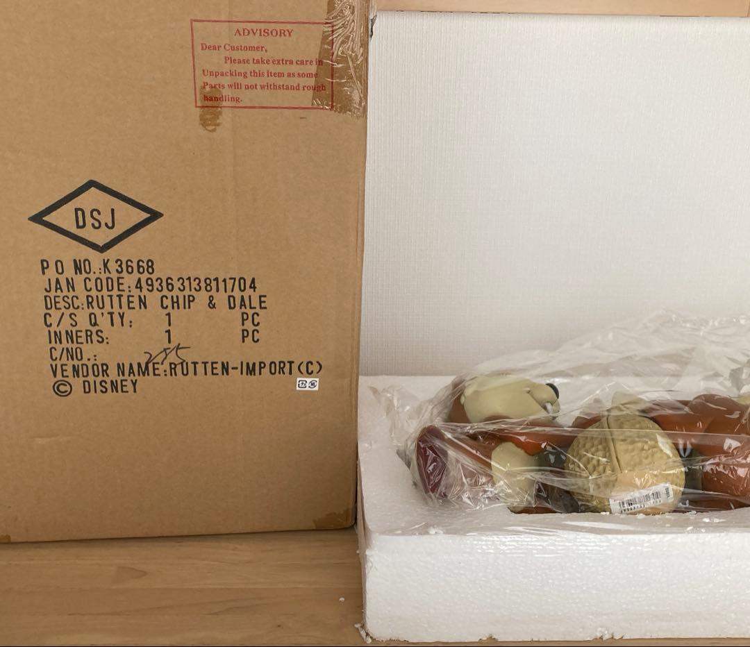 ディズニーストア　チップとデール 陶器製フィギュア