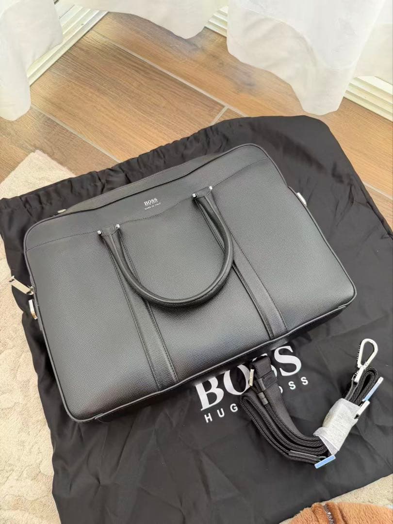 HUGO BOSS ブラック メンズビジネスバッグ