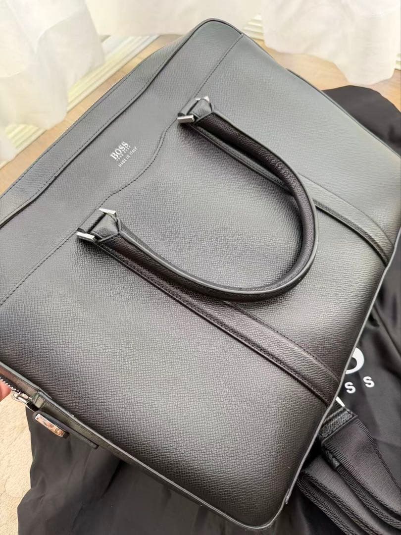 HUGO BOSS ブラック メンズビジネスバッグ