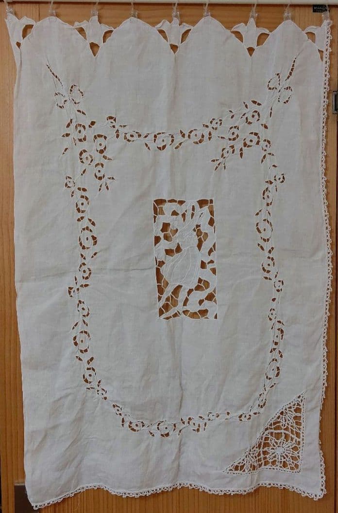 リネン アンティークレース カーテン／のれん 貴婦人 女性