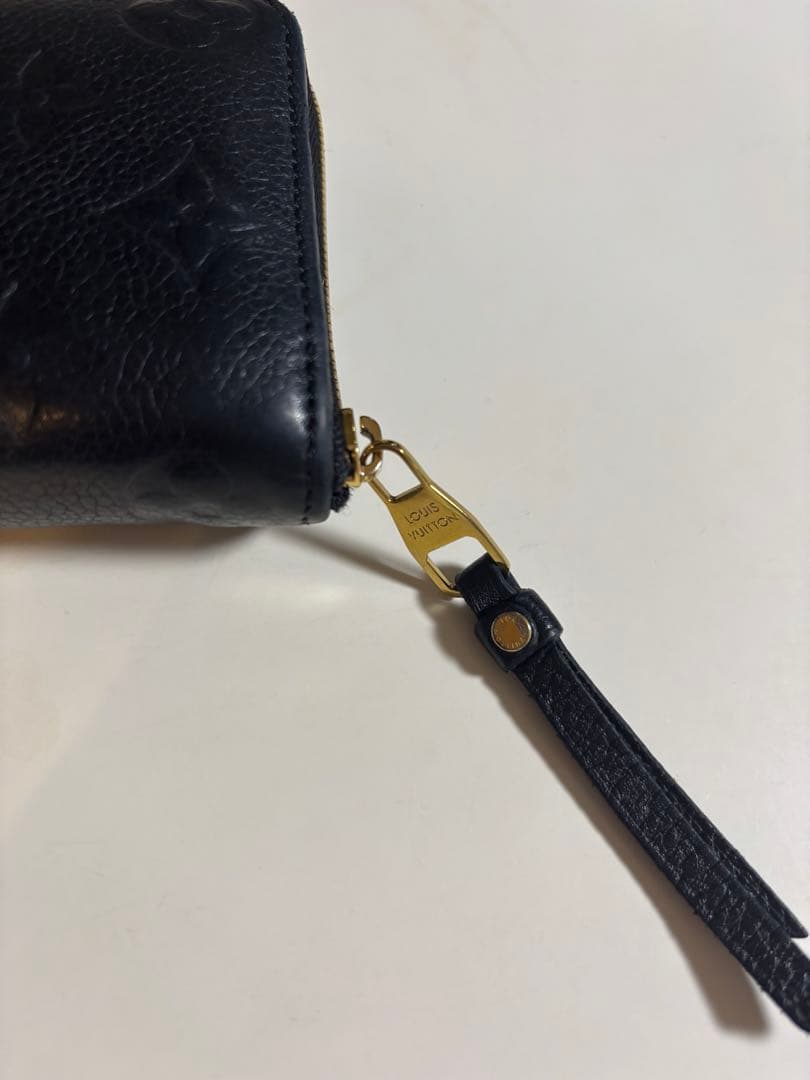 Louis Vuitton ジッピーパース