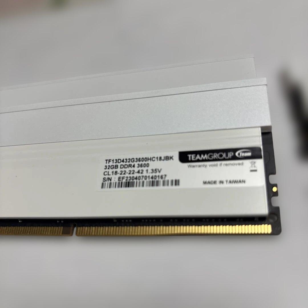 ル*ル様 TEAMGROUP 32GB DDR4 3600MHz メモリ