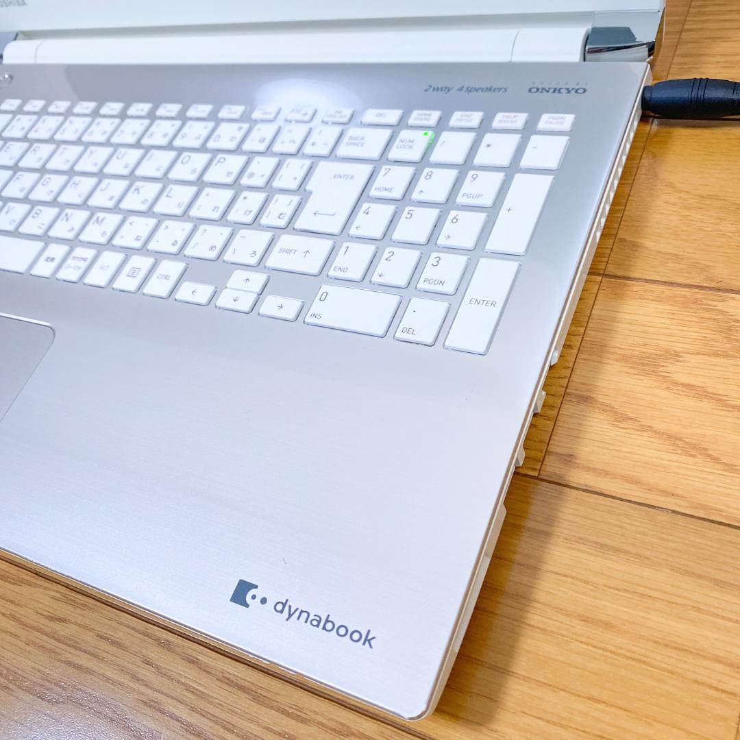 うぉんぉん✨状態良好✨大容量の新品SSD512GB 最新Win11 東芝