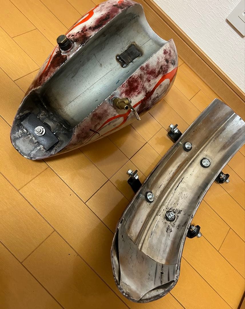 ほ*様 大幅値下げ！SRピーナッツタンク・リアフェンダーセット