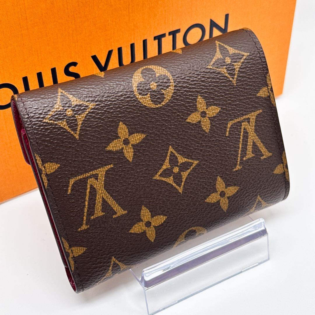 ルイヴィトン モノグラム ヴィクトリーヌ フューシャ 赤 財布 三つ折り レッド