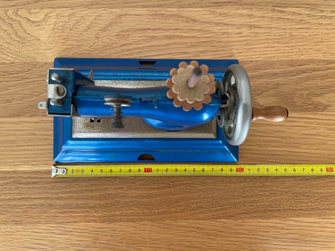 ヴィンテージ ブルーの子供用ミシン