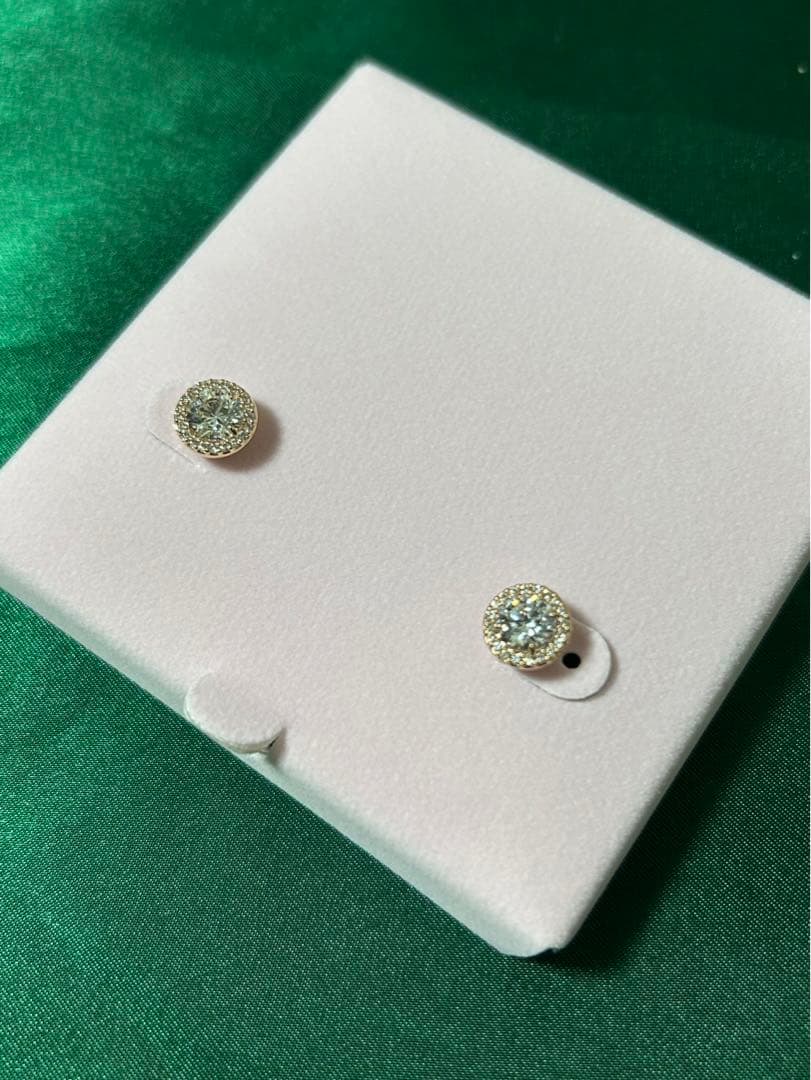 新品　スワロフスキー　スタッドピアス　両耳用　ローズゴールド