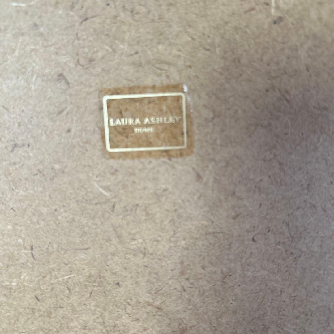 ローラアシュレイ絵