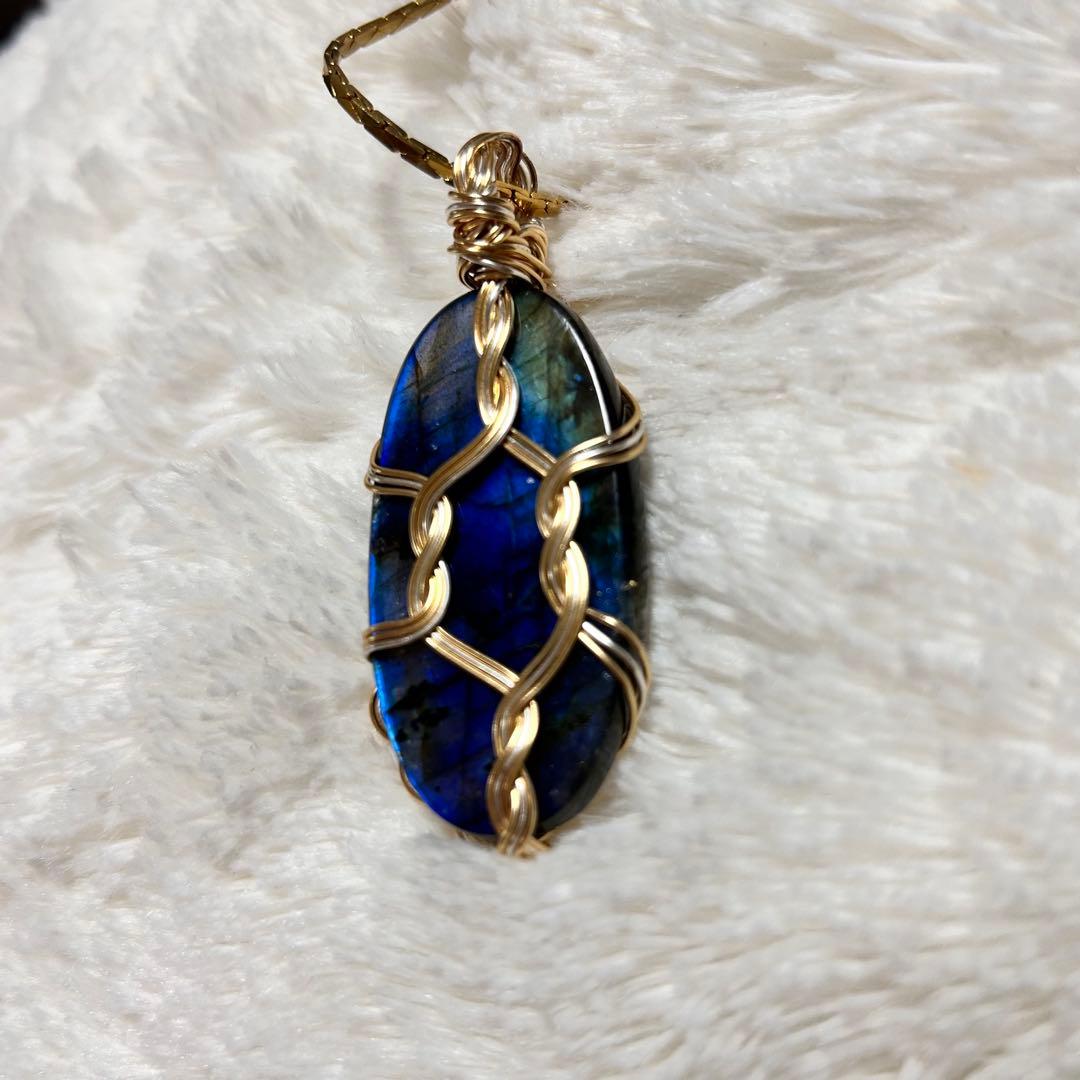 ラブラドライト ワイヤーラッピング ペンダント