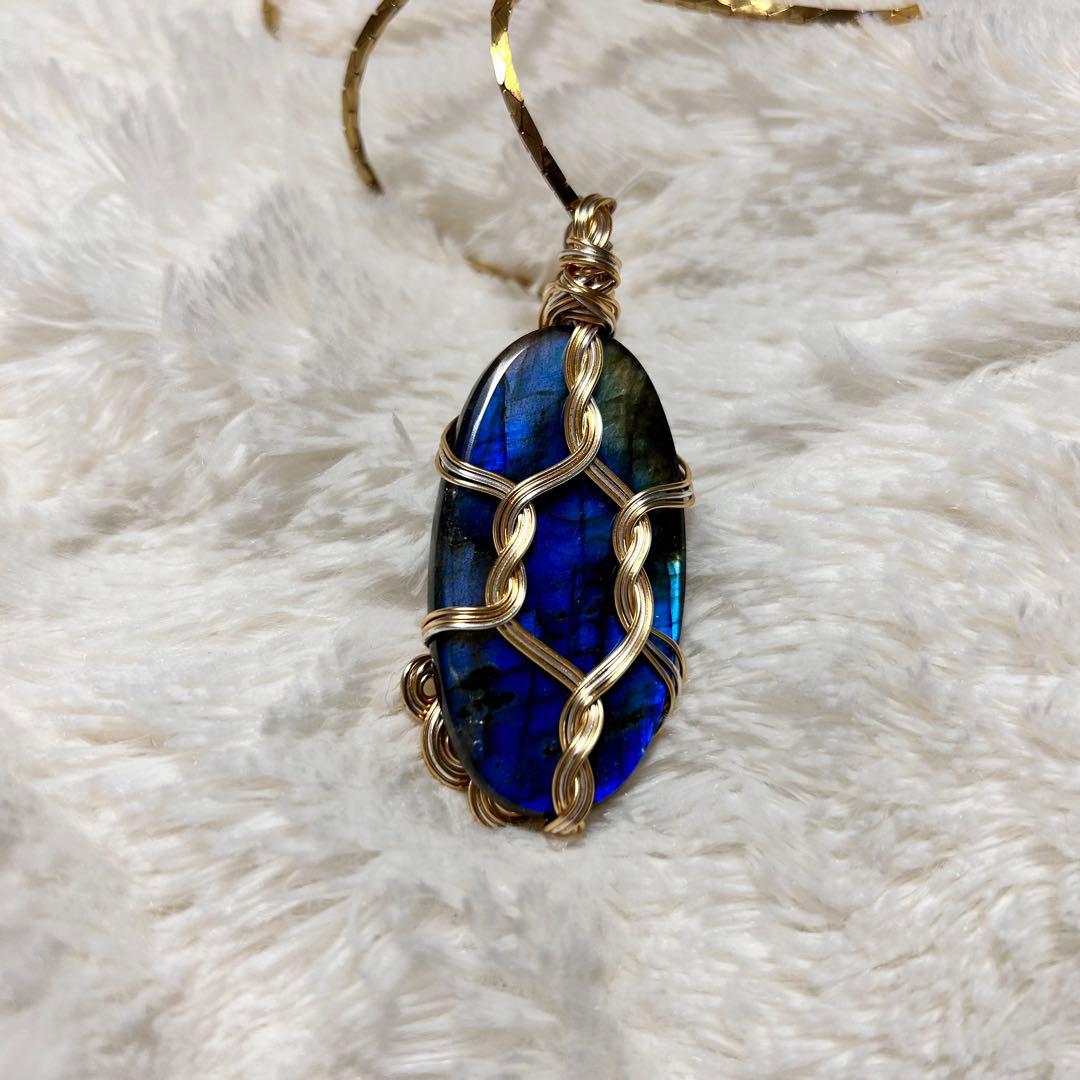 ラブラドライト ワイヤーラッピング ペンダント